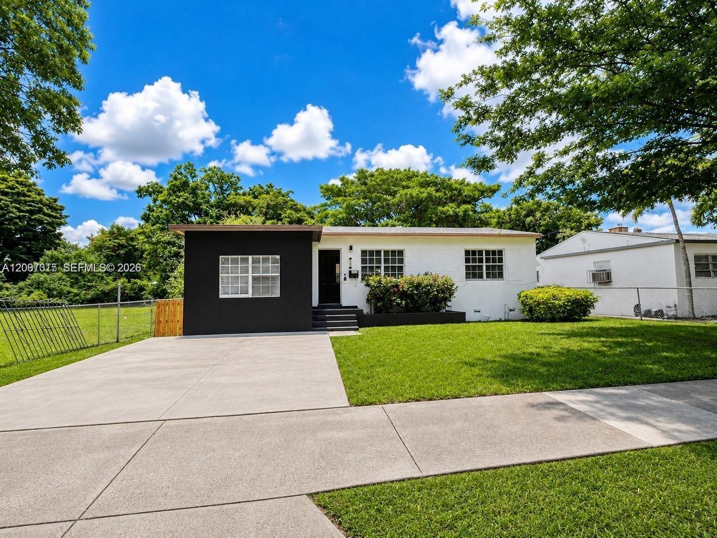 1035 NW 50th St # 0, Miami FL 33127