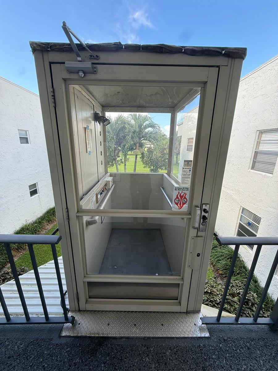 573 Flanders L, Delray Beach FL 33484