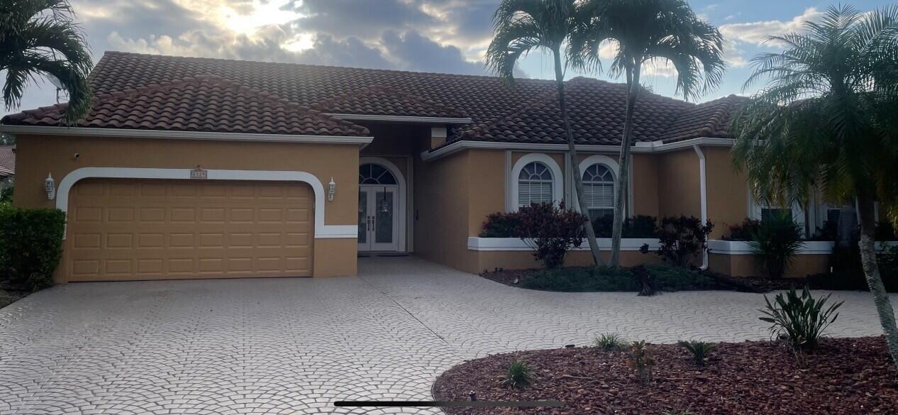 2129 SEA PINES Way, Coral Springs FL 33071