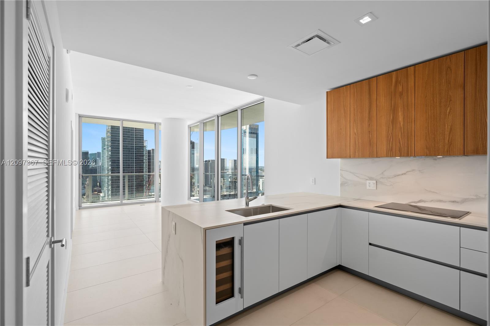 1400 Biscayne Blvd # 3602, Miami FL 33132