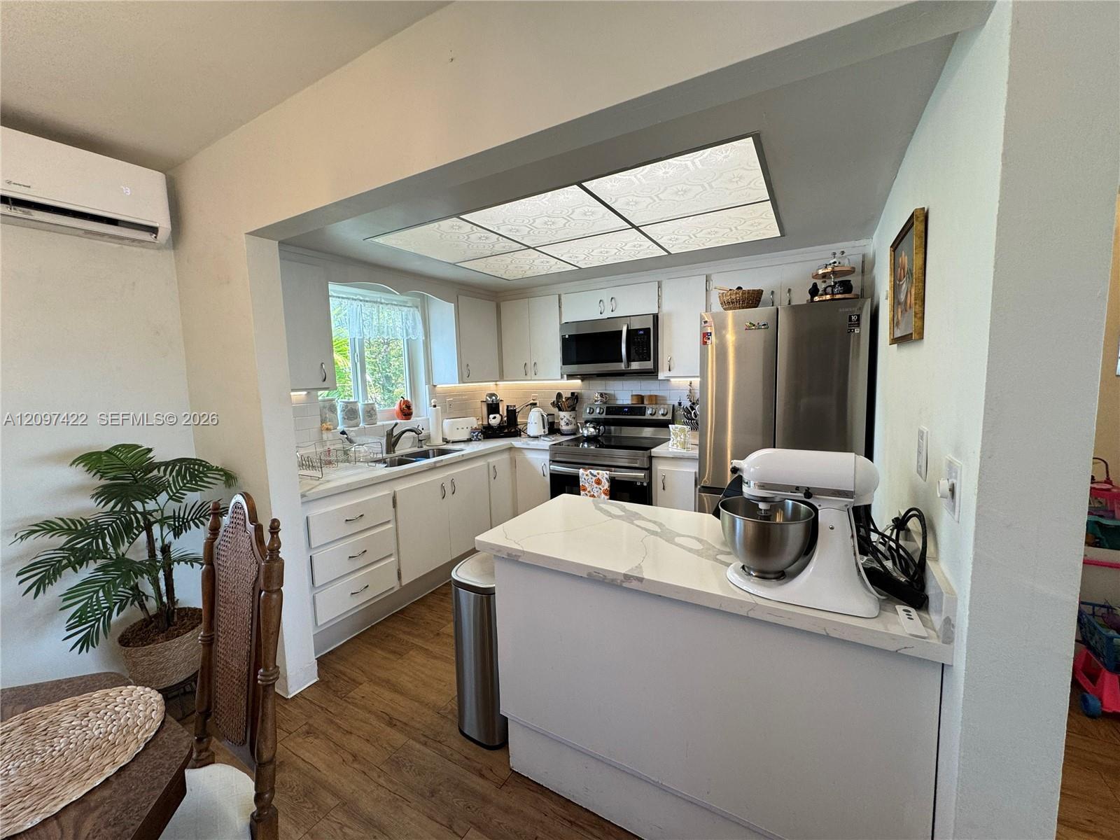 3525 Polk St # 17, Hollywood FL 33021