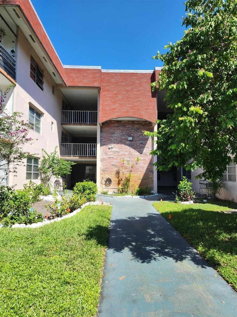 2901 NW 47th Terrace # 143C, Lauderdale Lakes FL 33313