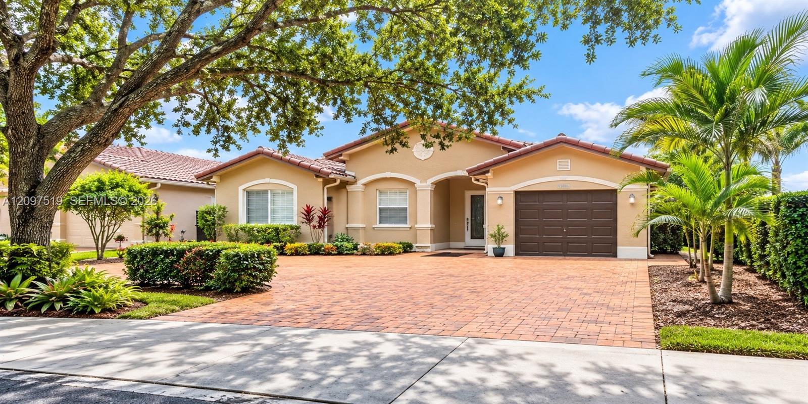 8846 NW 139th St # 8846, Miami Lakes FL 33018