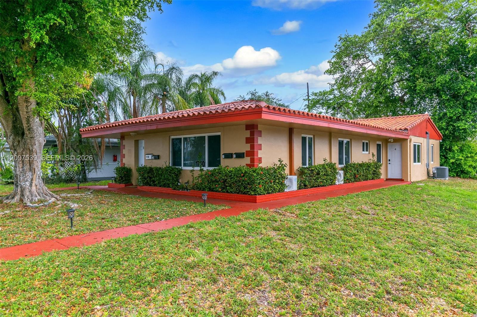 17001 NE 20th Ave # 4, North Miami Beach FL 33162