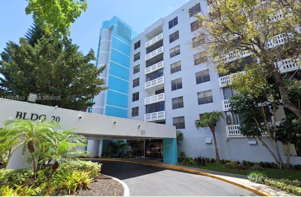 919 Hillcrest Dr # 407, Hollywood FL 33021