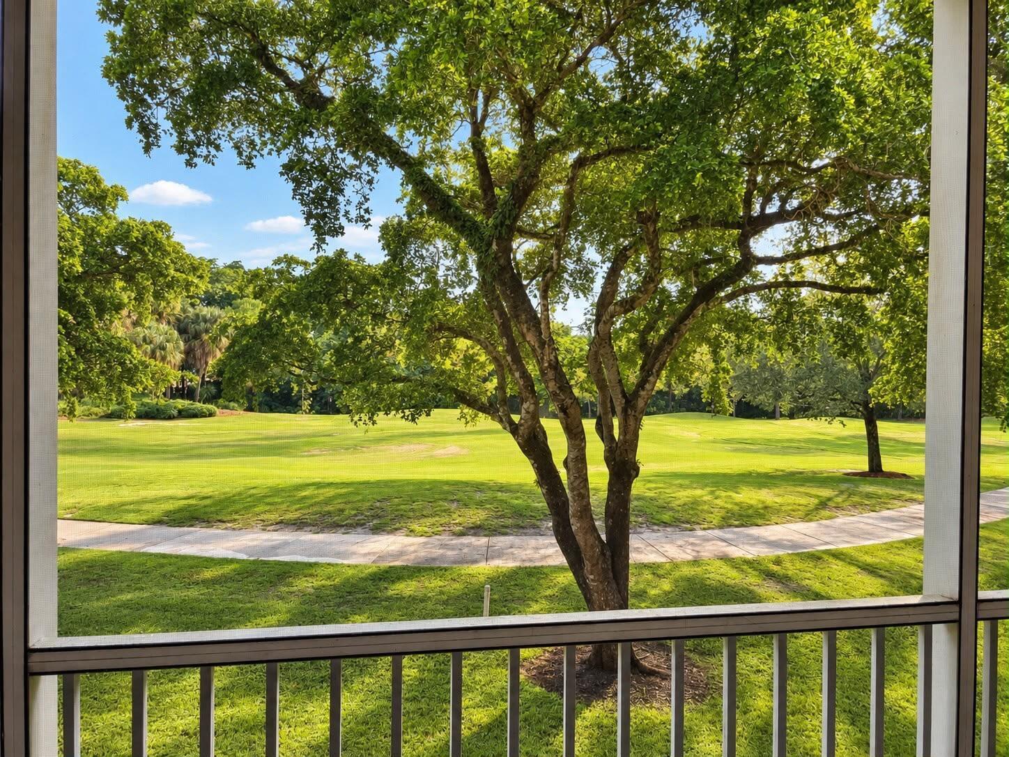 9470 TANGERINE Place # 203, Davie FL 33324