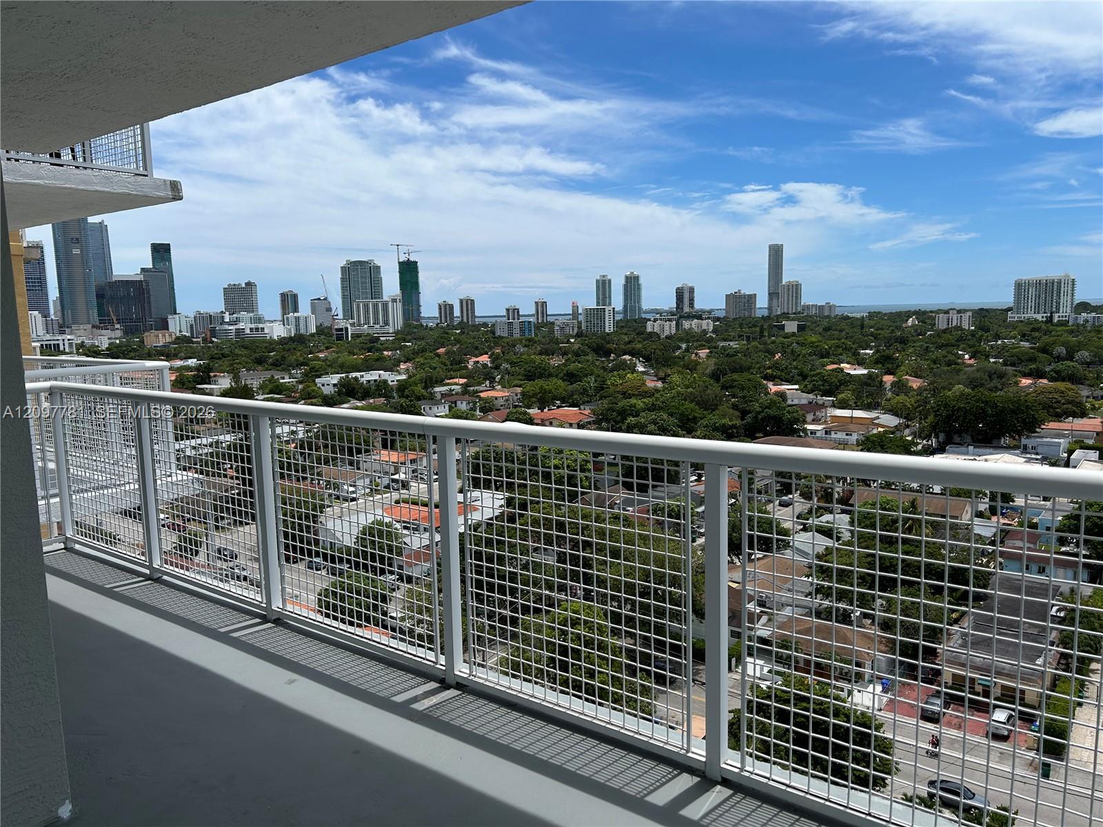 900 SW 8th St # 1503, Miami FL 33130