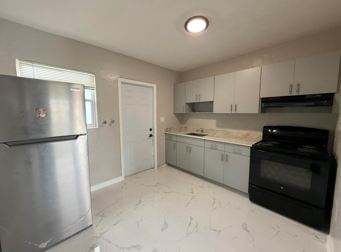 832 NW 10TH Street # 2, Hallandale Beach FL 33009