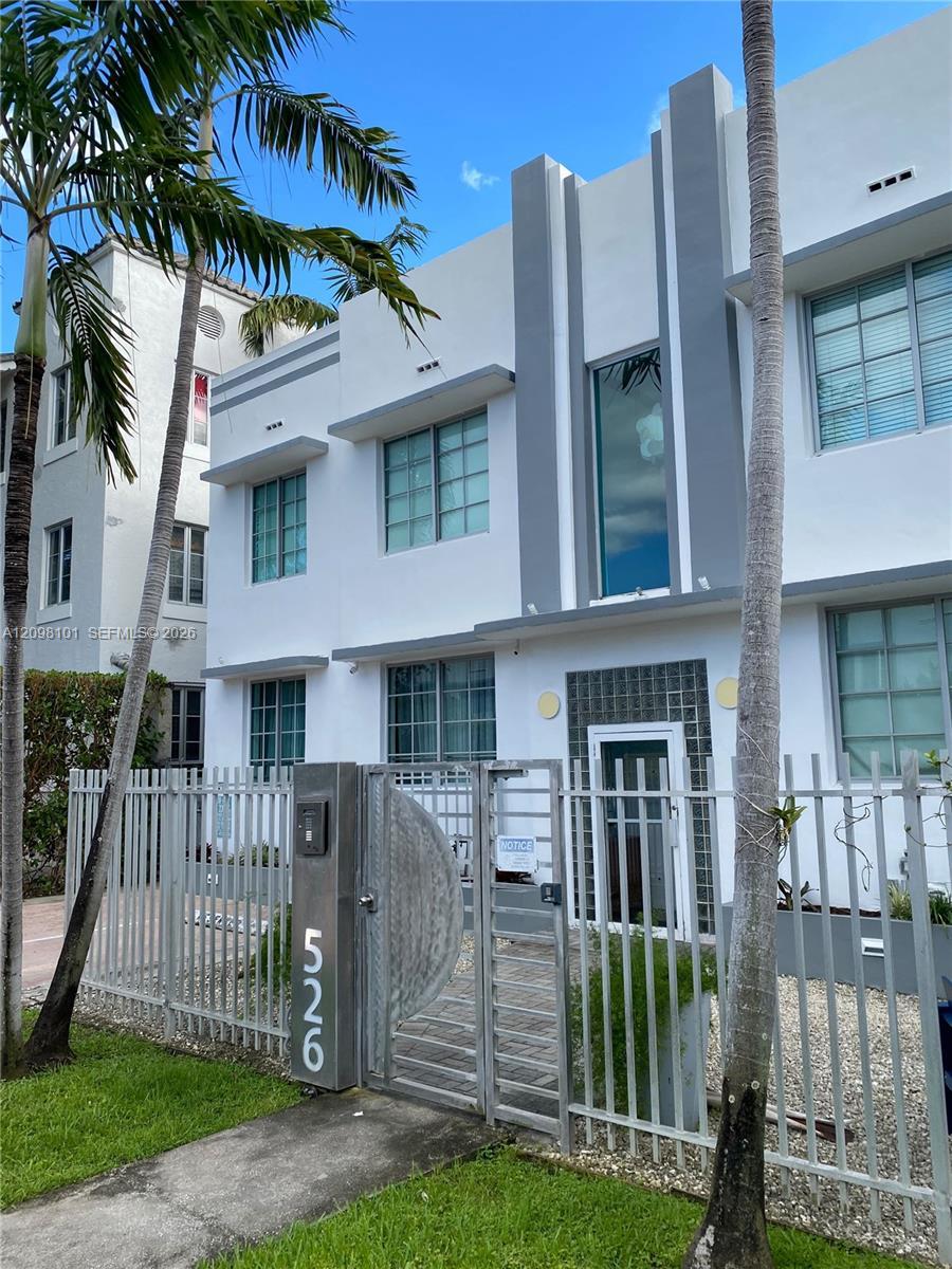 526 15th St # 16, Miami Beach FL 33139
