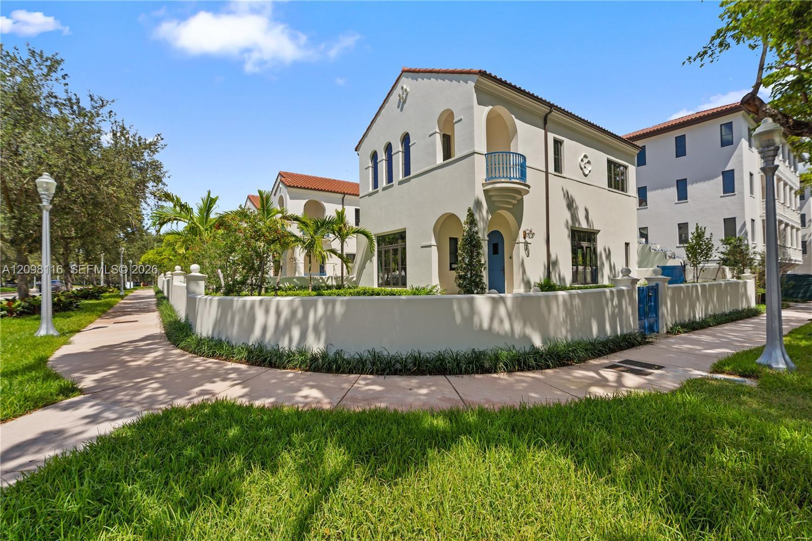 555 Santander Avenue # V4, Coral Gables FL 33134