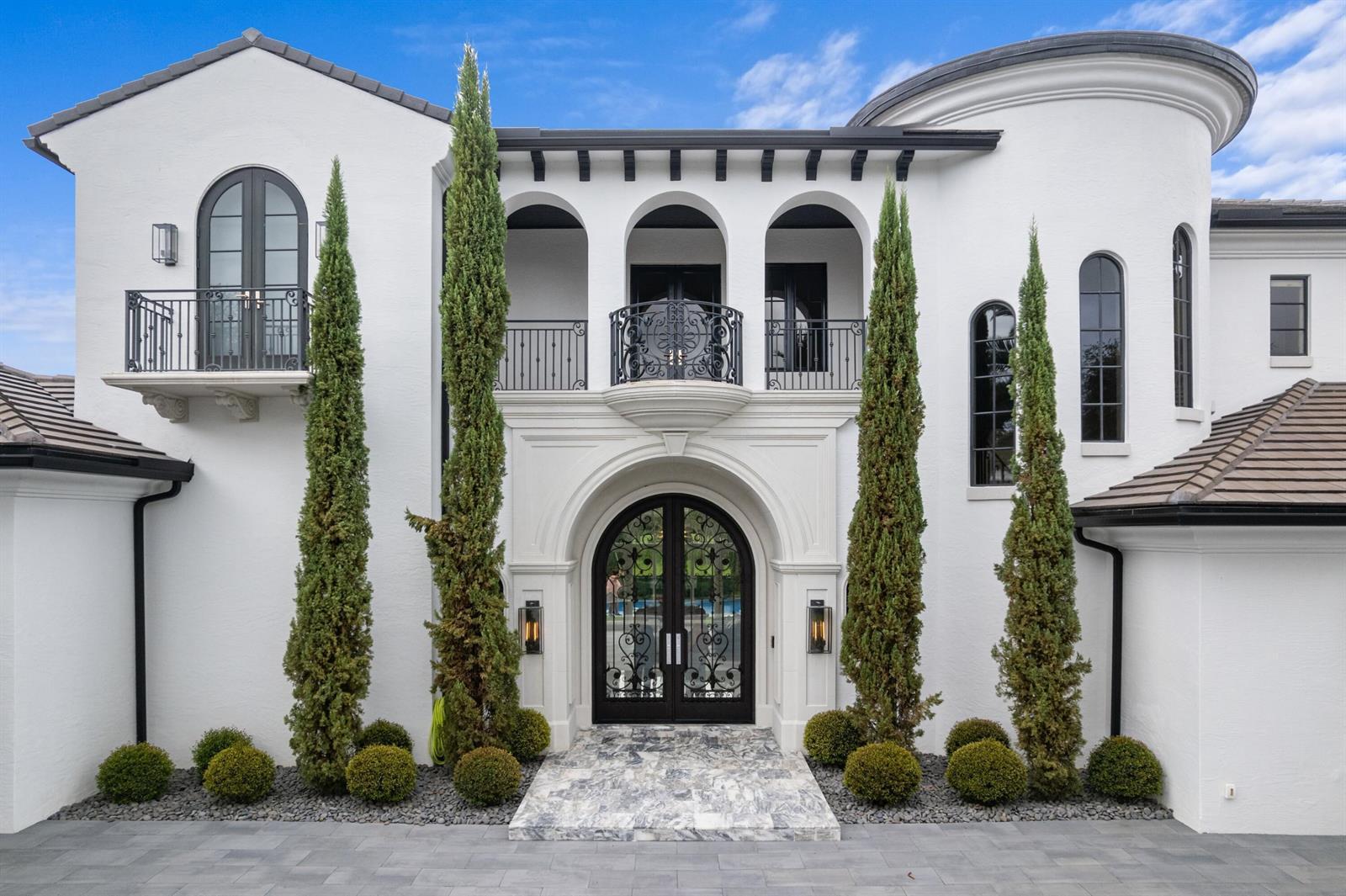 111 Via Palacio, Palm Beach Gardens FL 33418