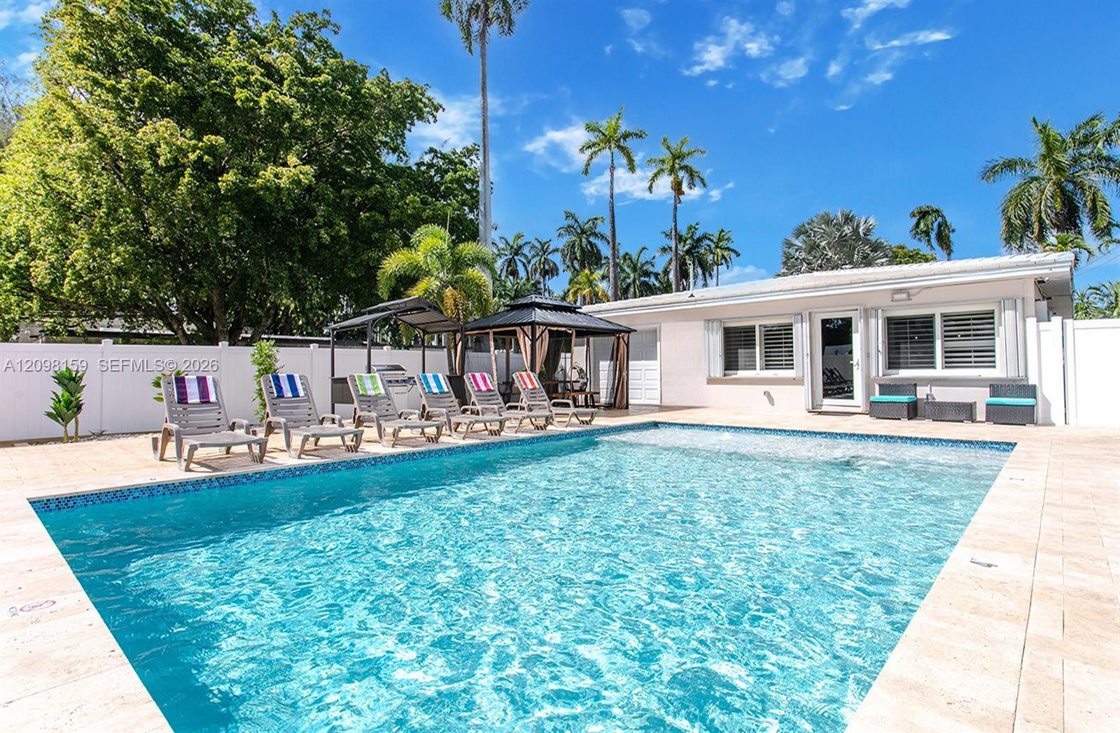 1254 Harrison St, Hollywood FL 33019