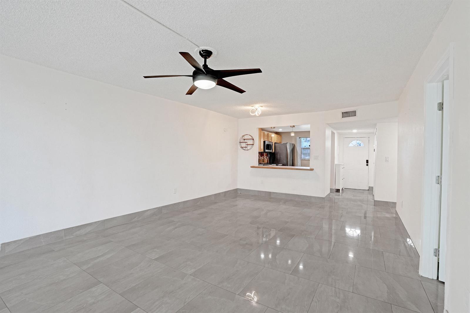8301 SANDS POINT Boulevard # S102, Tamarac FL 33321