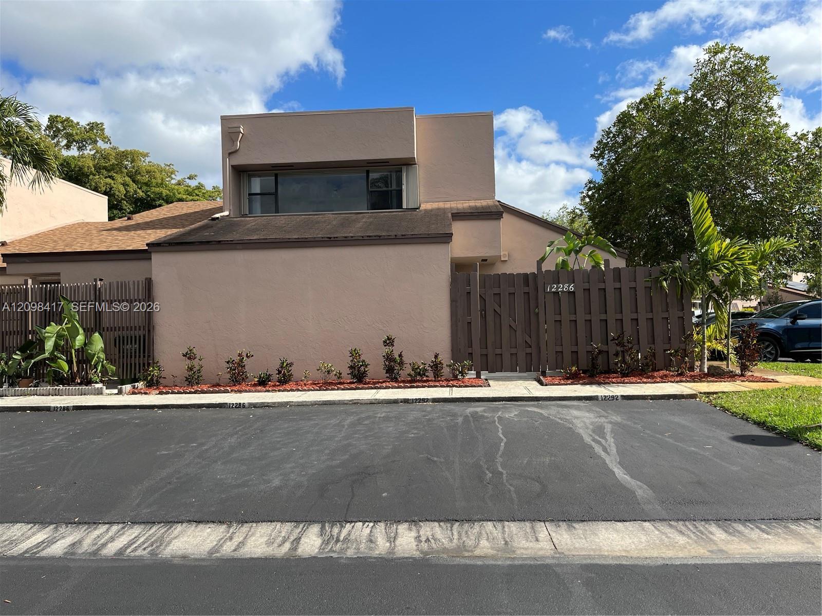 12286 NW 13th Ct, Pembroke Pines FL 33026