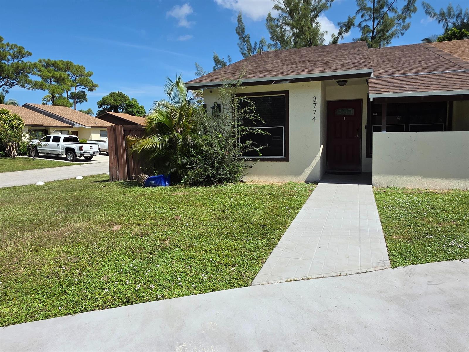 3774 MIL LAKE Court, FL 33463