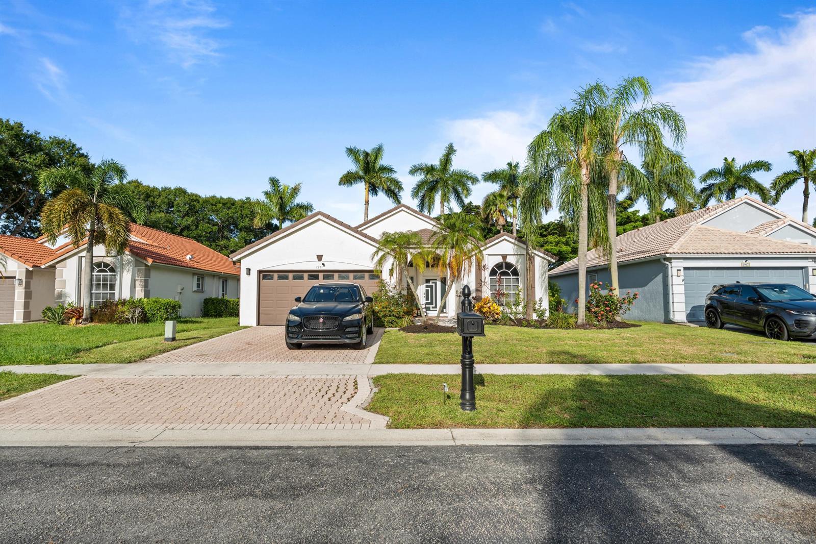 1971 OAK BERRY Circle, Wellington FL 33414