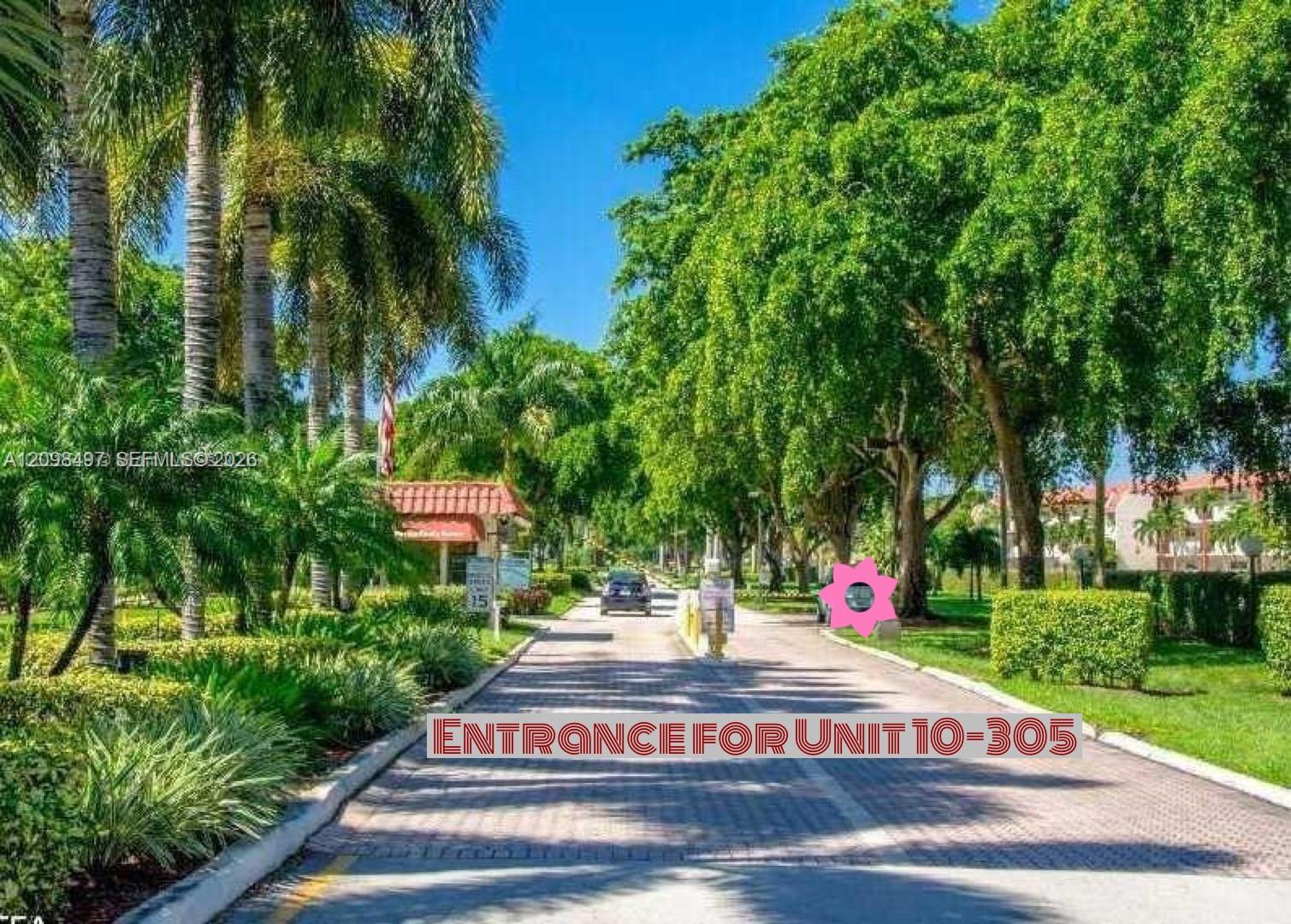 9511 N Hollybrook Lake Dr # 305, Pembroke Pines FL 33025
