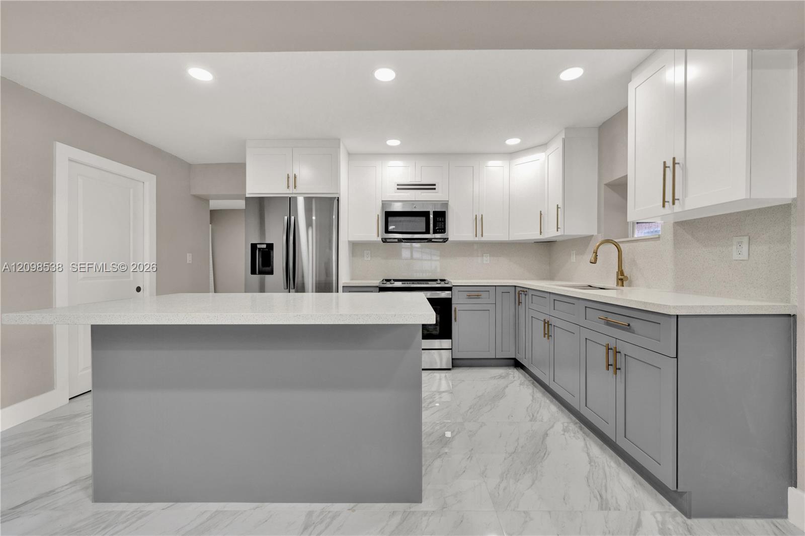 951 W 30th St, Hialeah FL 33012