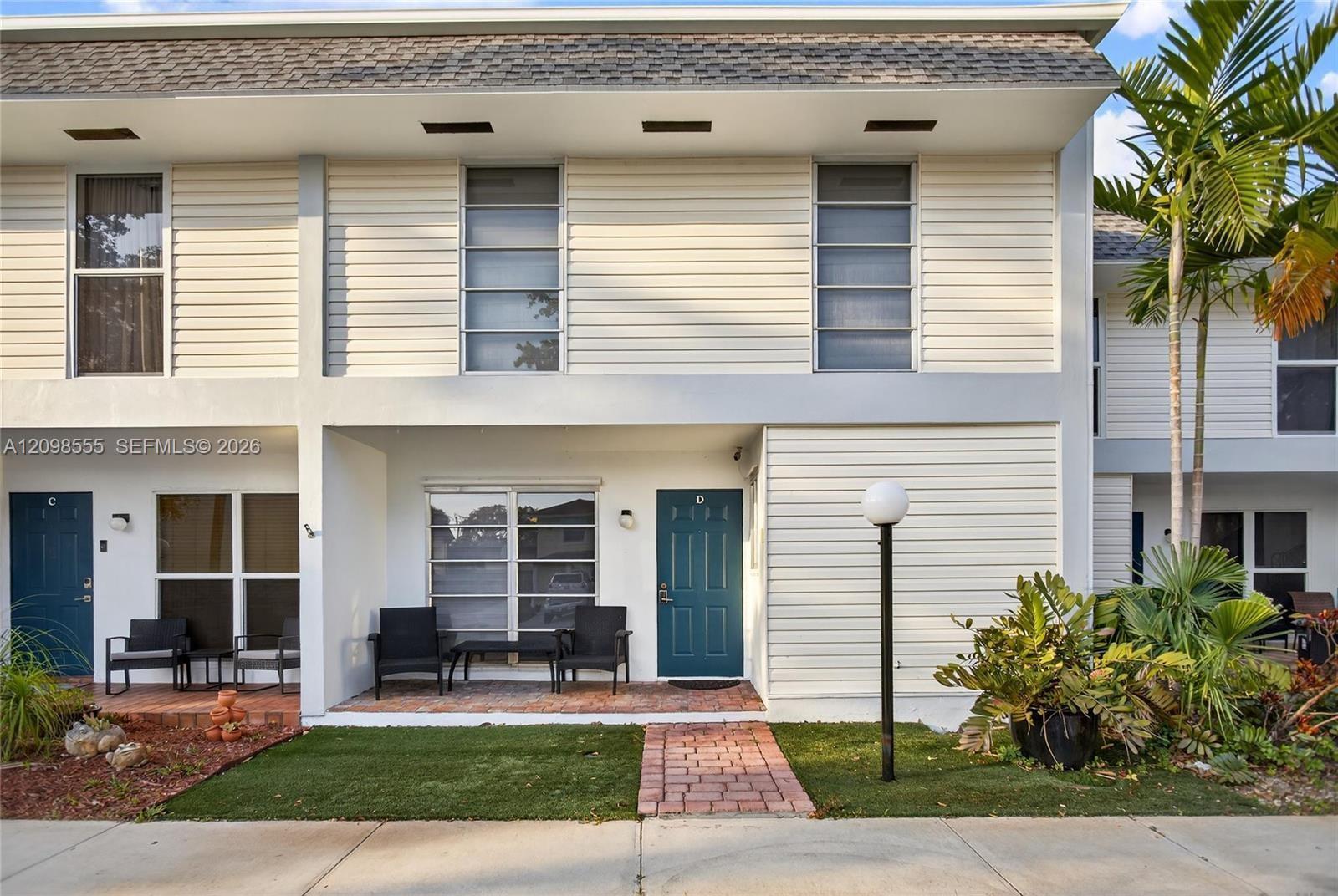 3331 Farragut St # 8D, Hollywood FL 33021