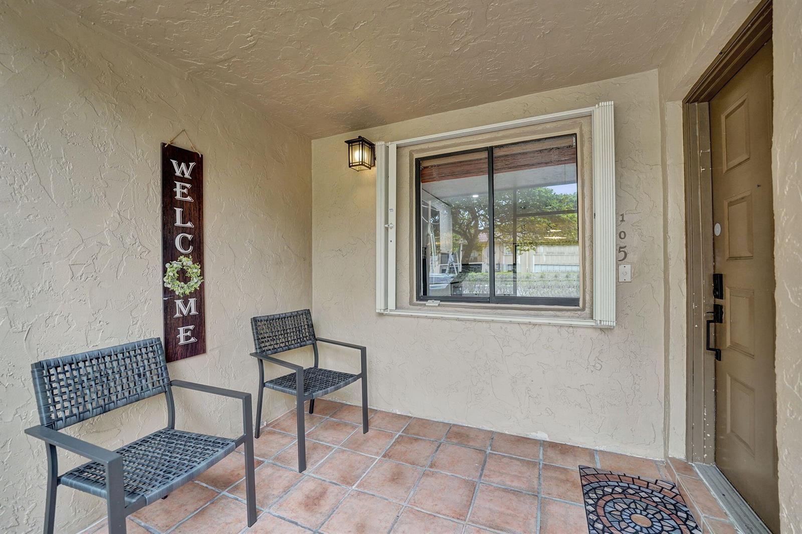 310 Lakeview Drive # 105, Weston FL 33326