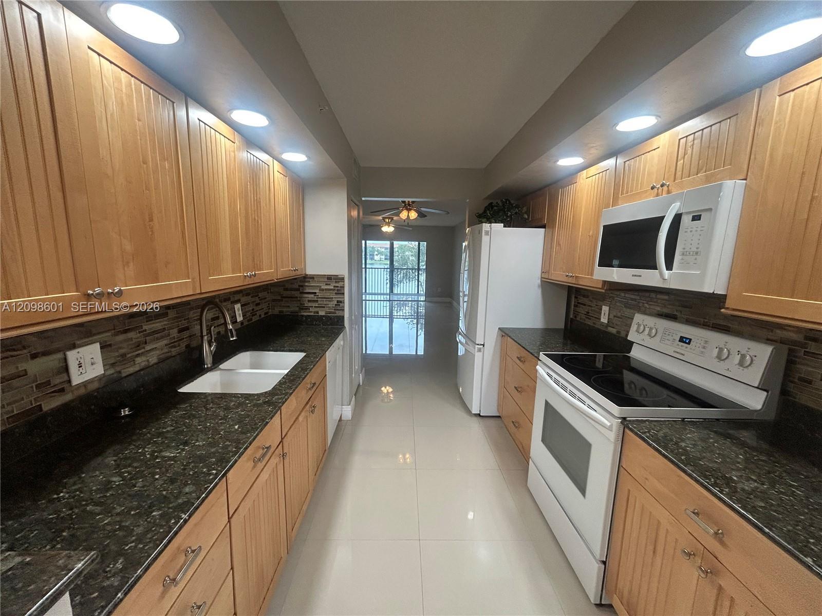 571 SW 141st Ave # 212N, Pembroke Pines FL 33027