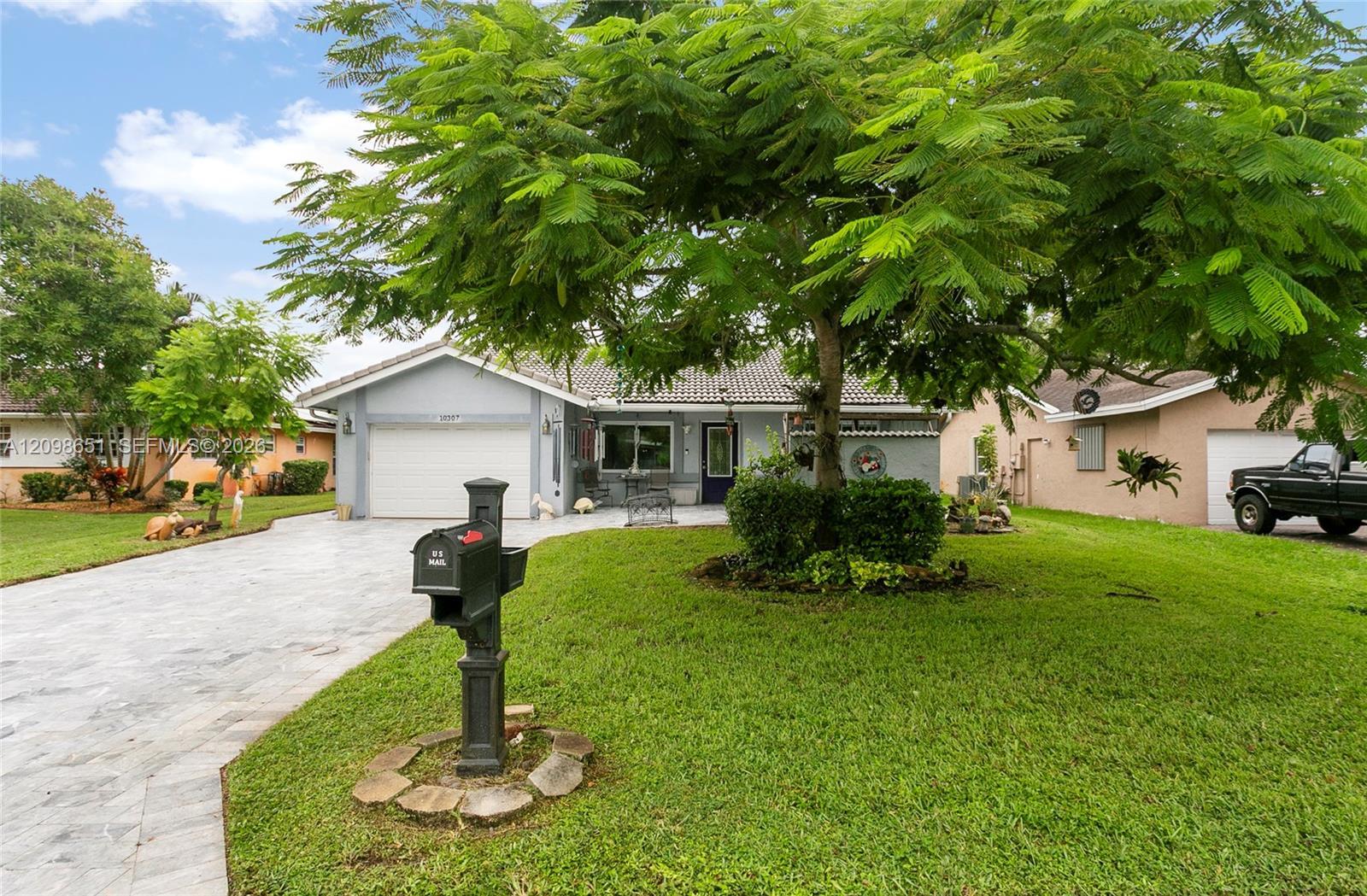 10307 NW 70th St, Tamarac FL 33321
