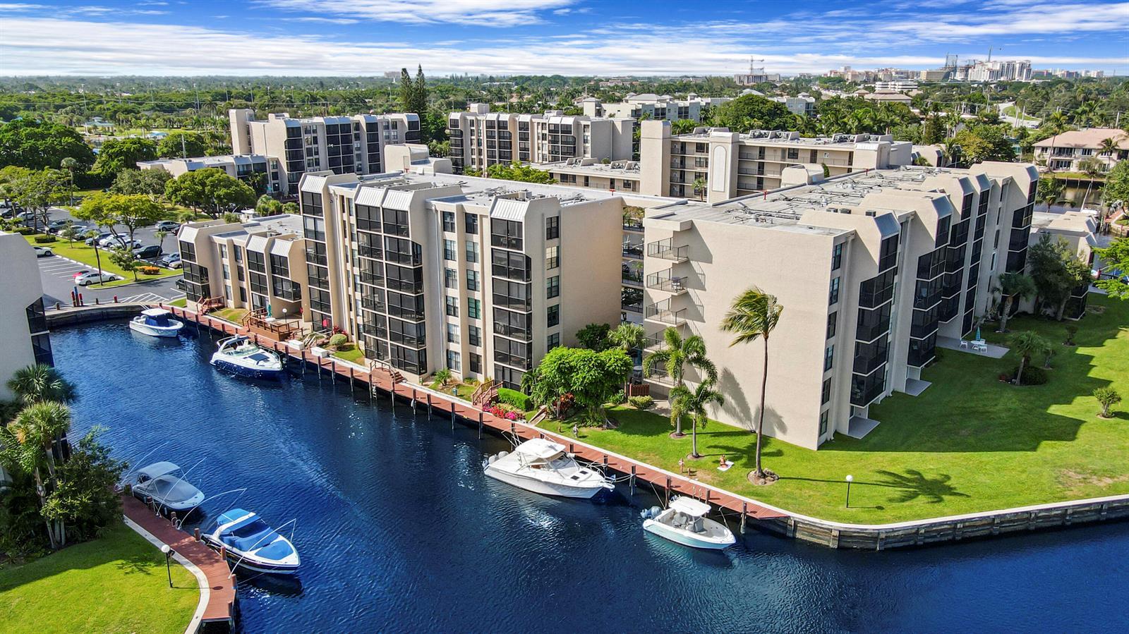 8 Royal Palm Way # 2010, Boca Raton FL 33432