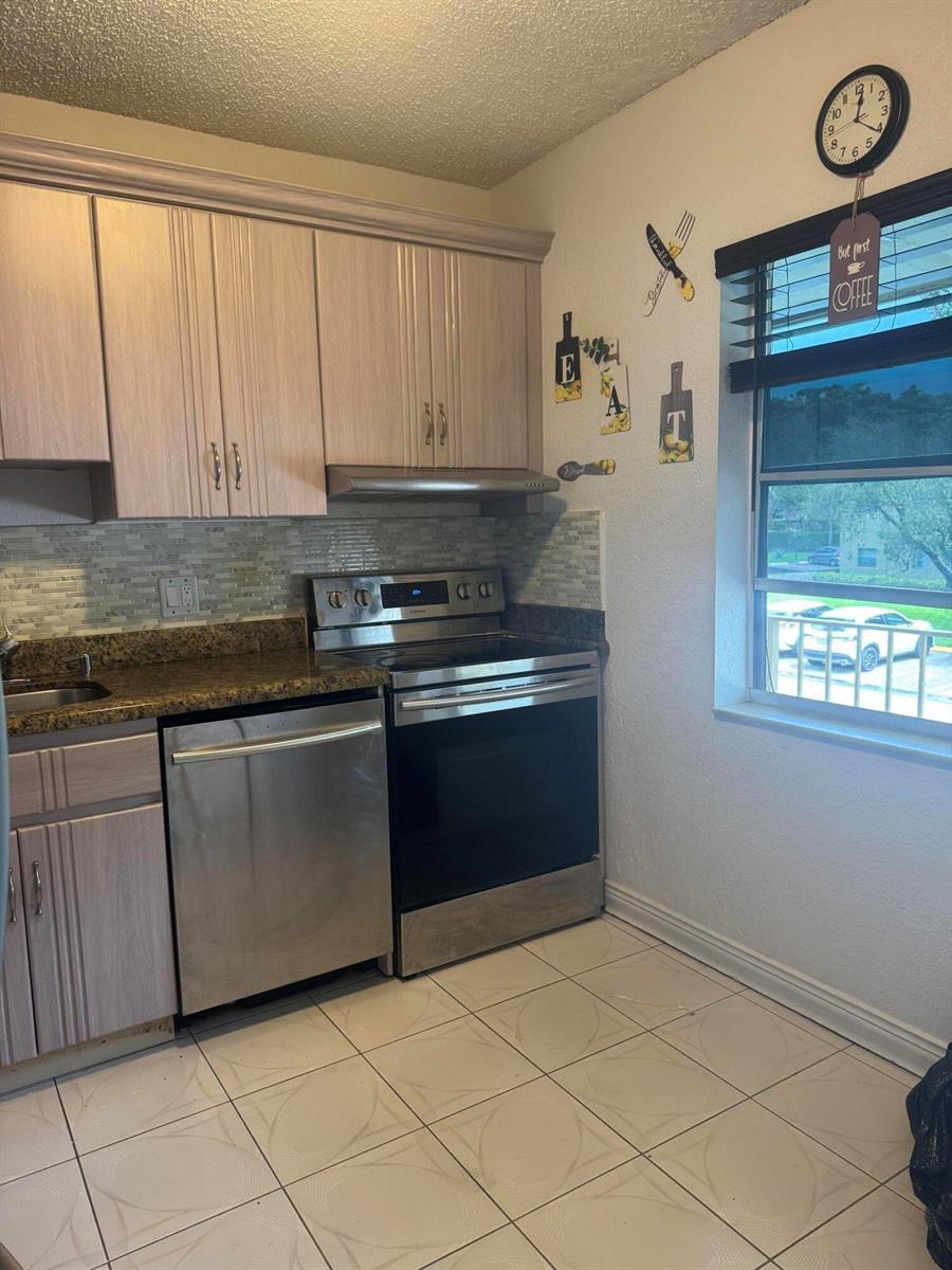 101 NW 76TH Avenue # 203, Margate FL 33063