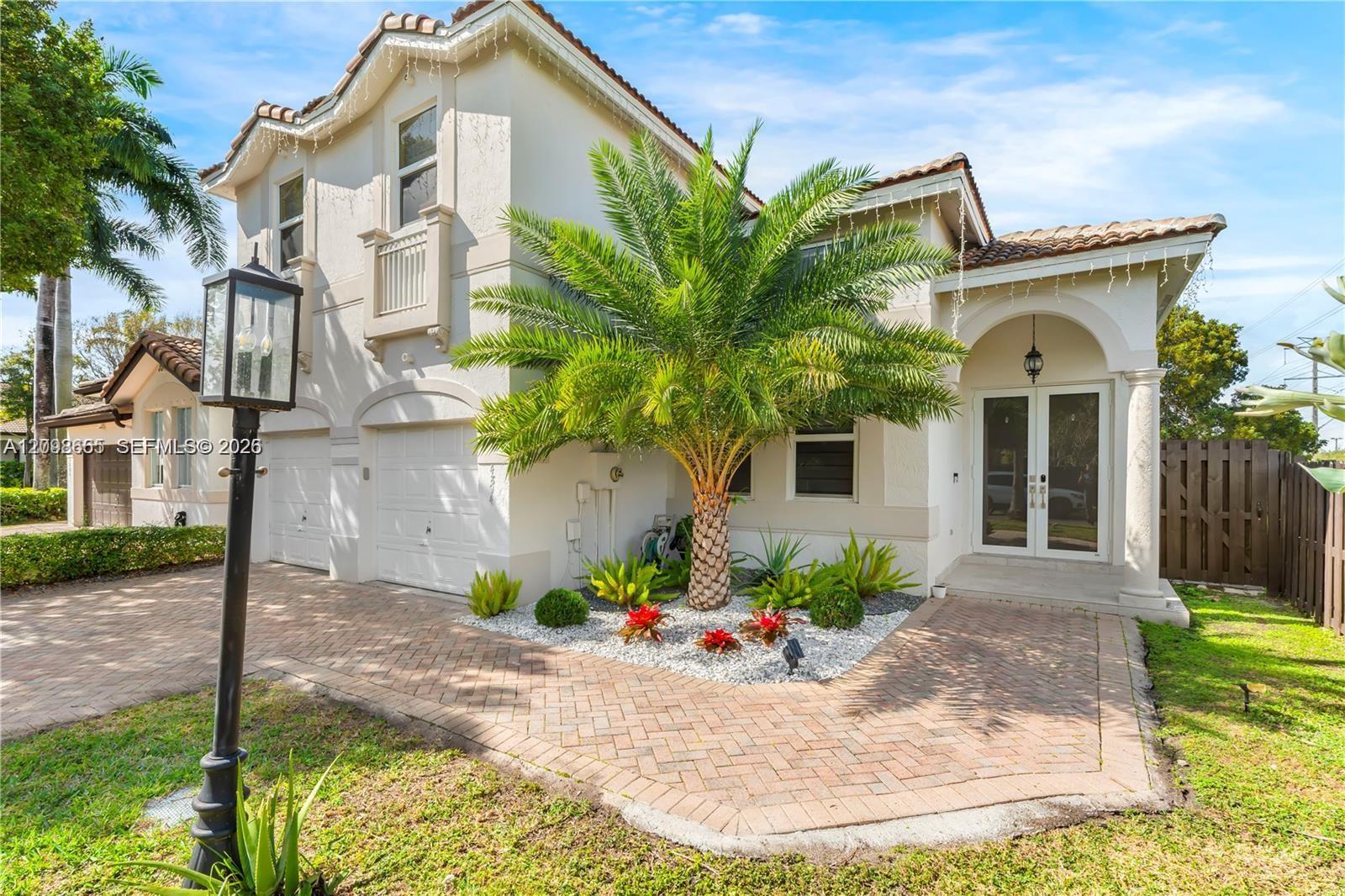 4894 NW 110th Pl, Doral FL 33178