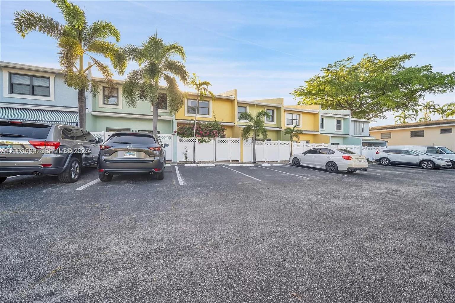 120 SE 12th Ave # 120, Pompano Beach FL 33060
