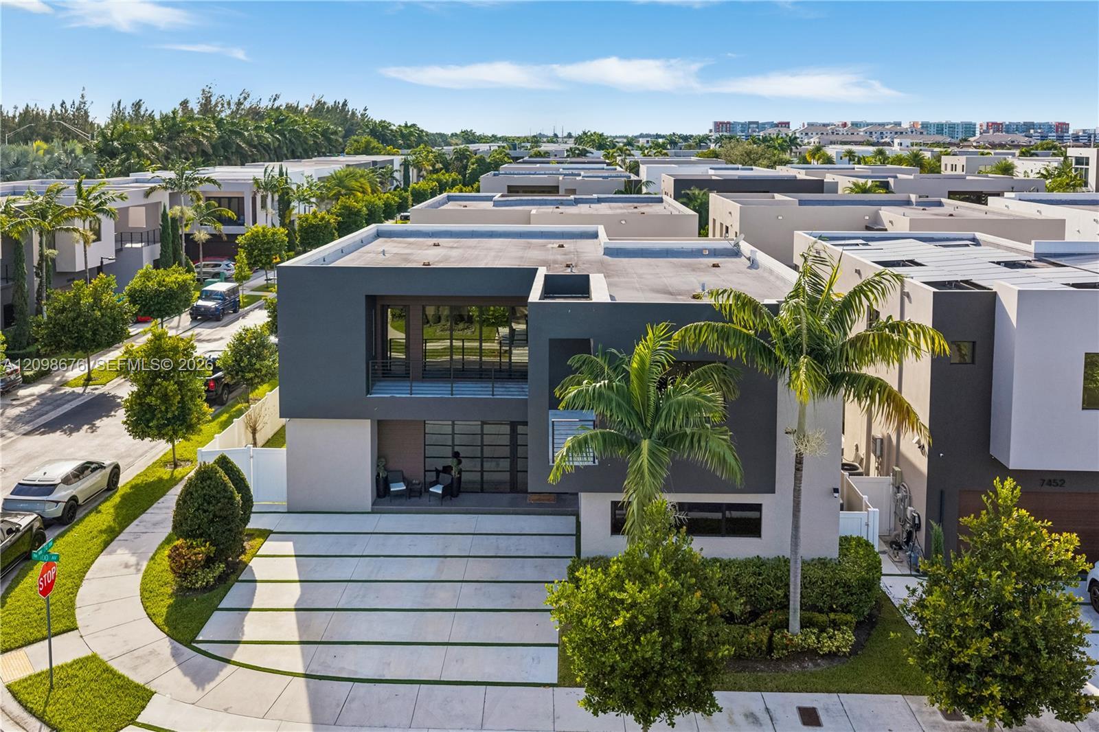 7442 NW 100th Ave, Doral FL 33178