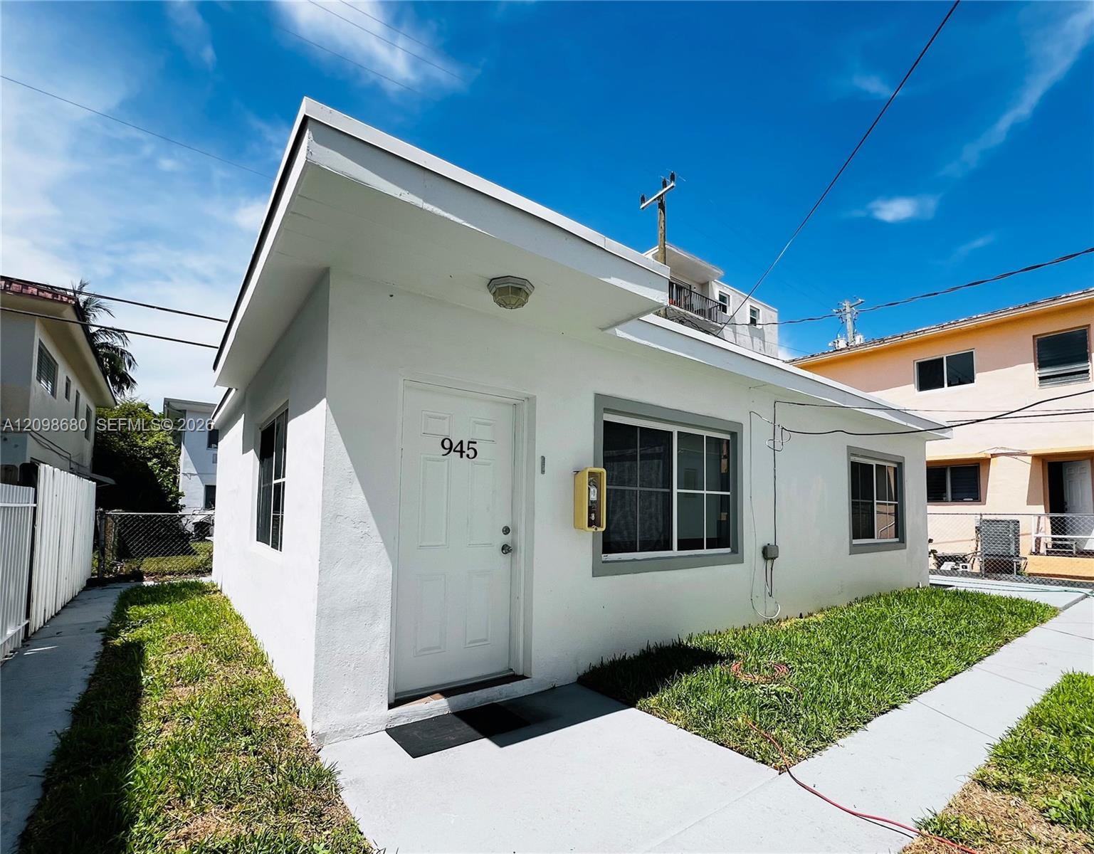 1001 Bay Dr # 945, Miami Beach FL 33141