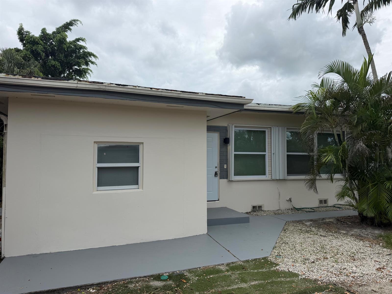 136 BROWARD Avenue # 3, FL 33463