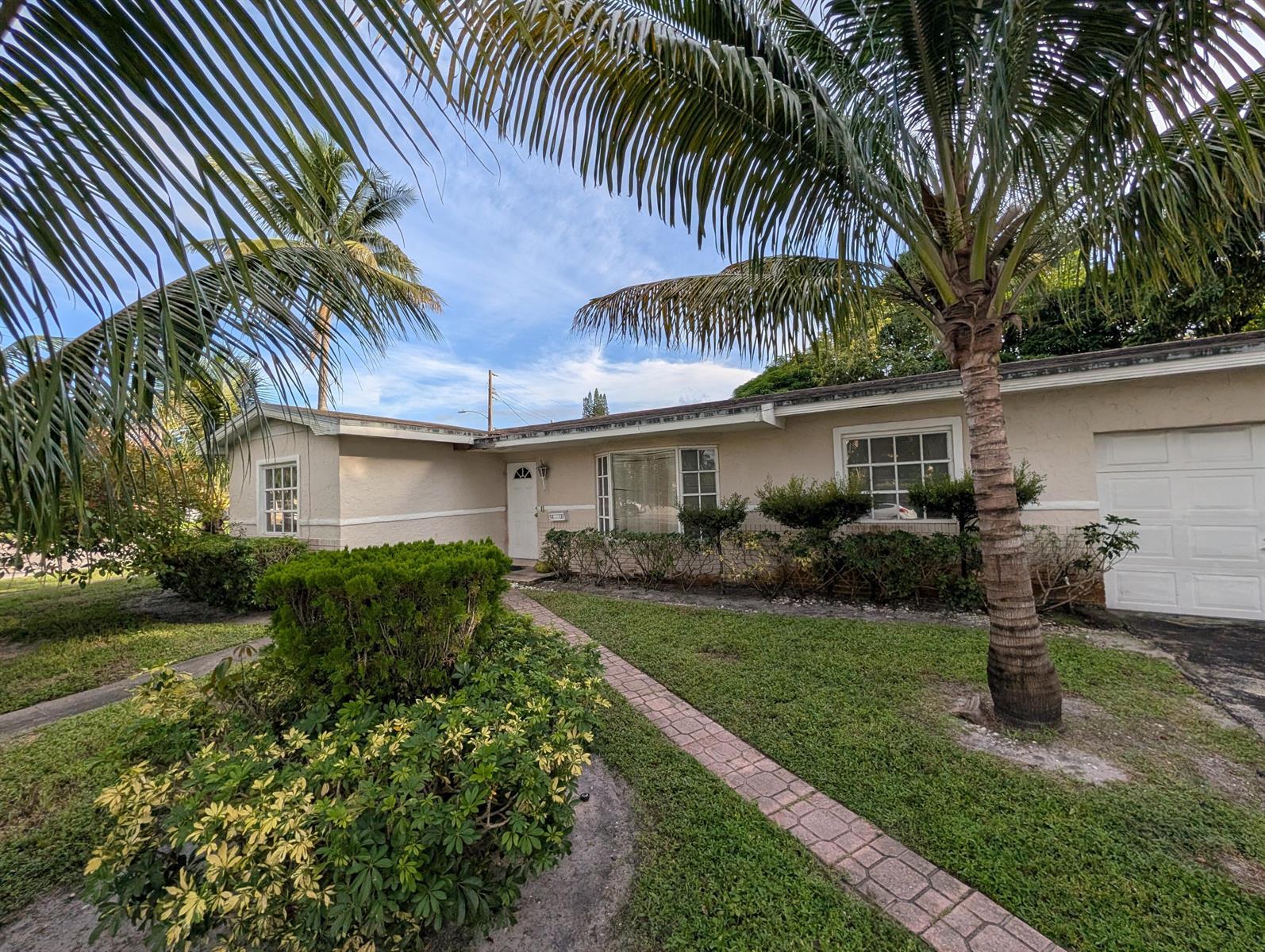 3400 NW 24TH Street, Lauderdale Lakes FL 33311