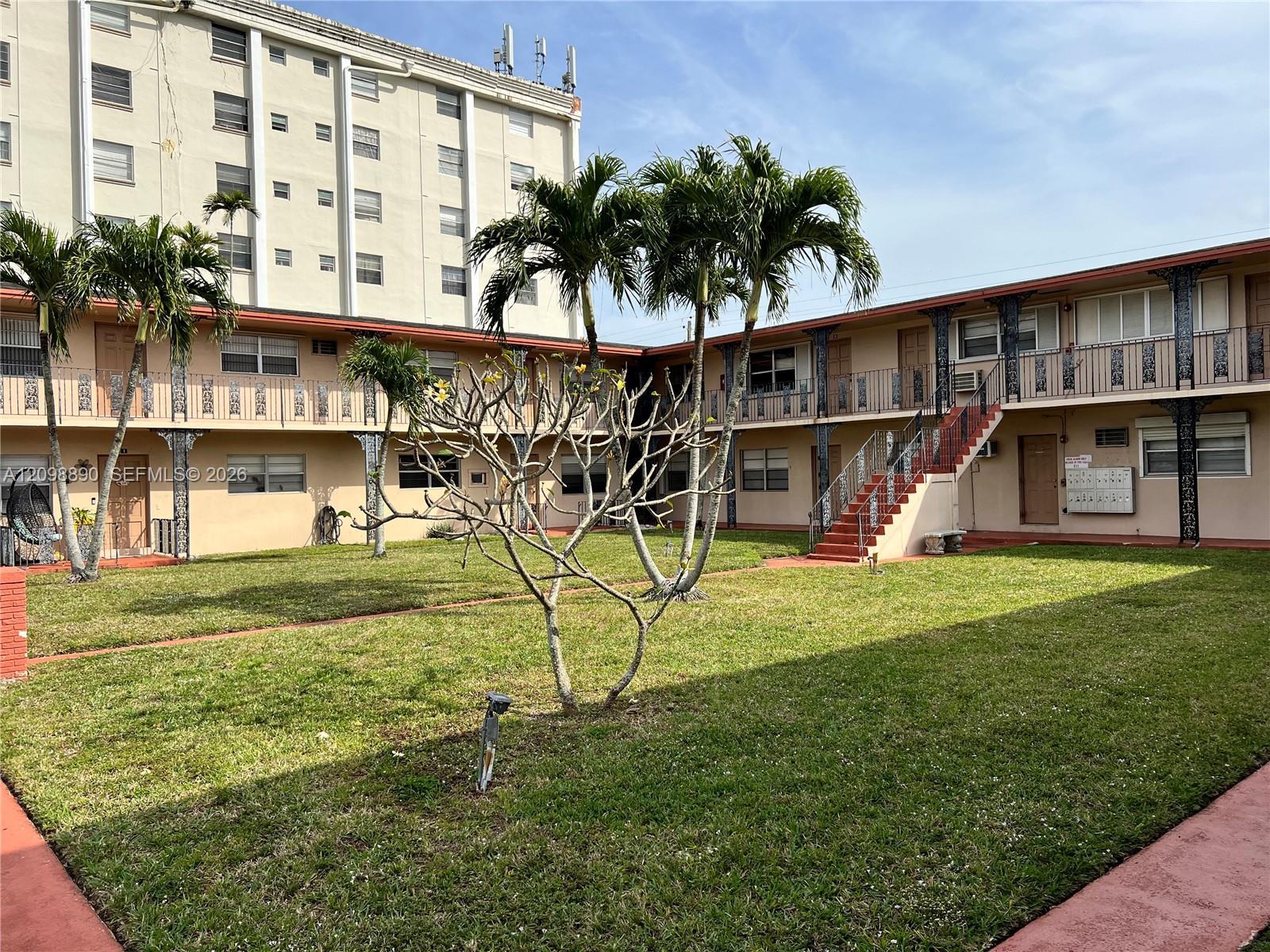 5300 Hollywood Blvd # 10, Hollywood FL 33021