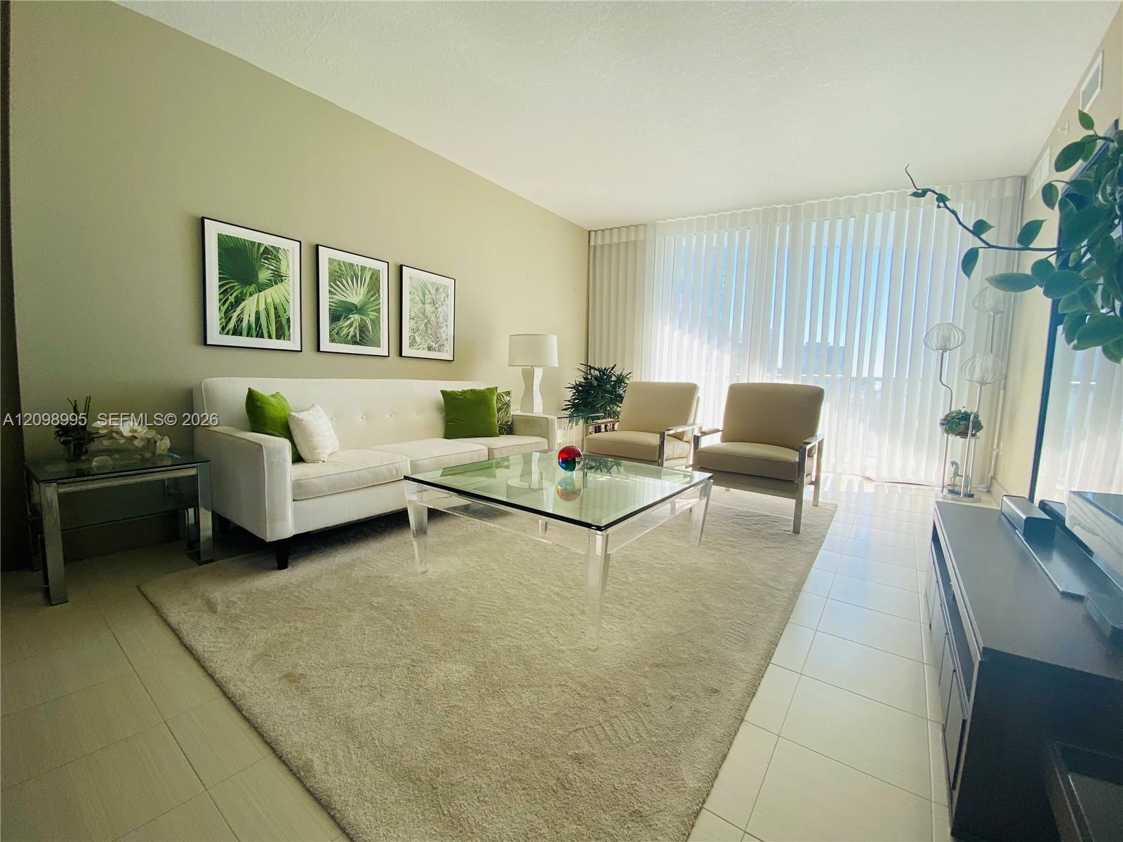 185 SW 7th St # 1702, Miami FL 33130