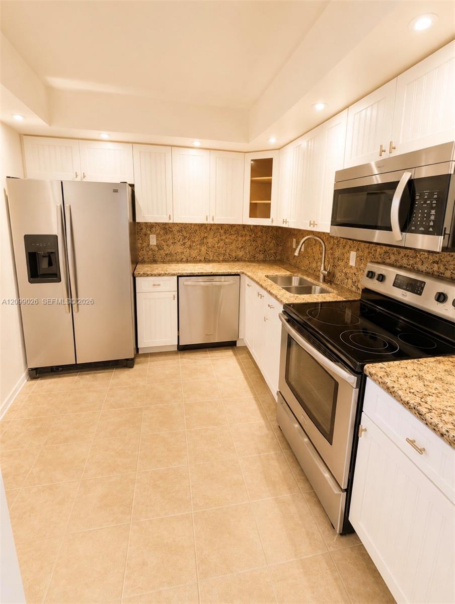 500 Three Islands Blvd # L25, Hallandale Beach FL 33009