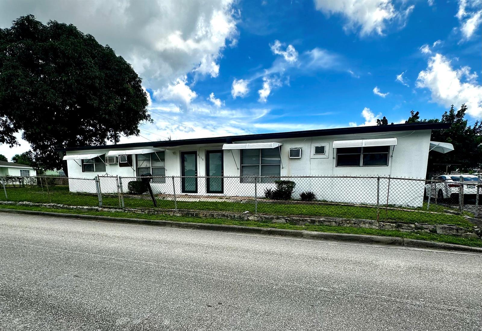 3116 R J HENDLEY Avenue, Riviera Beach FL 33404