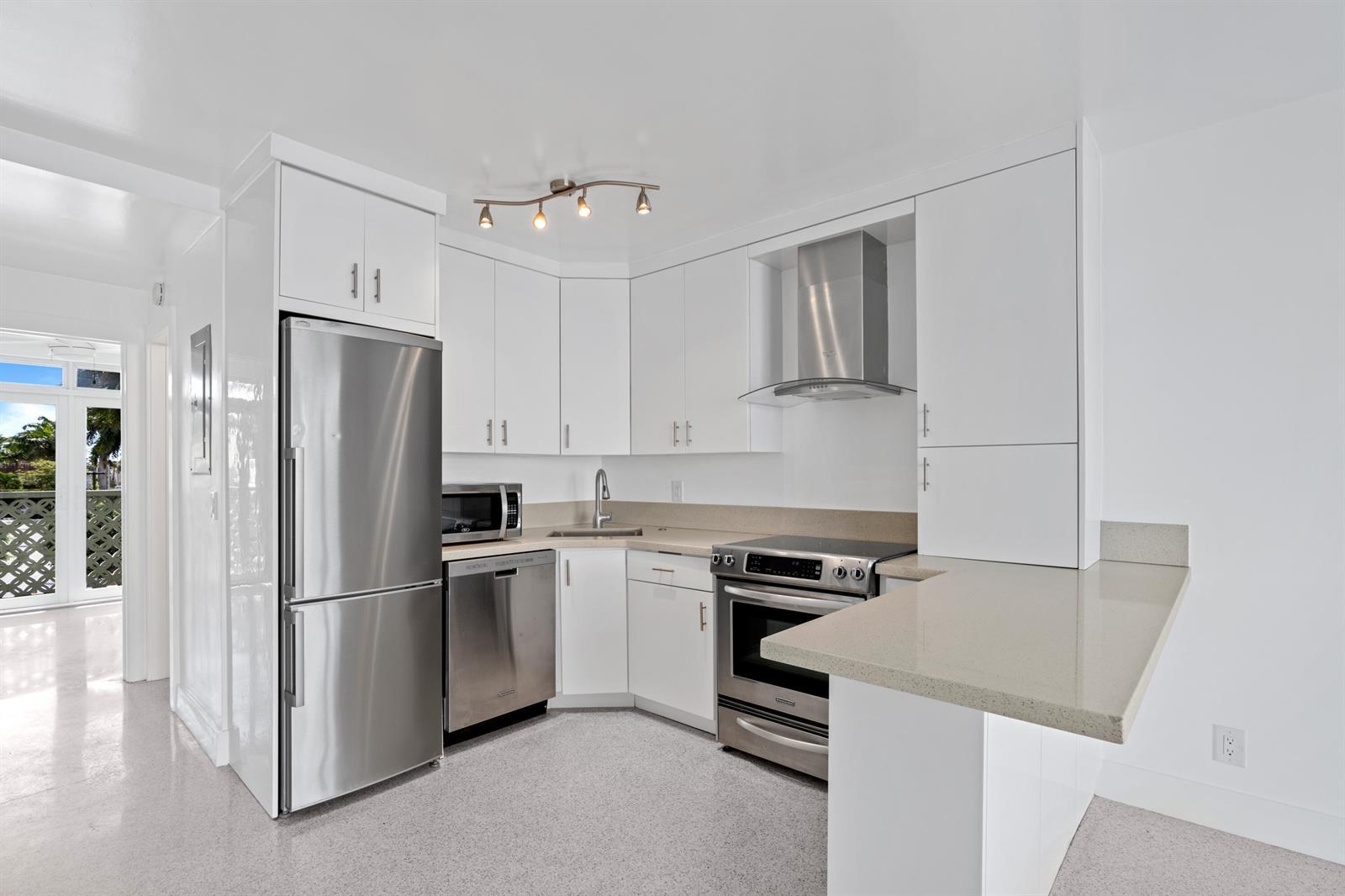 55 NE Spanish Trail # 2010, Boca Raton FL 33432