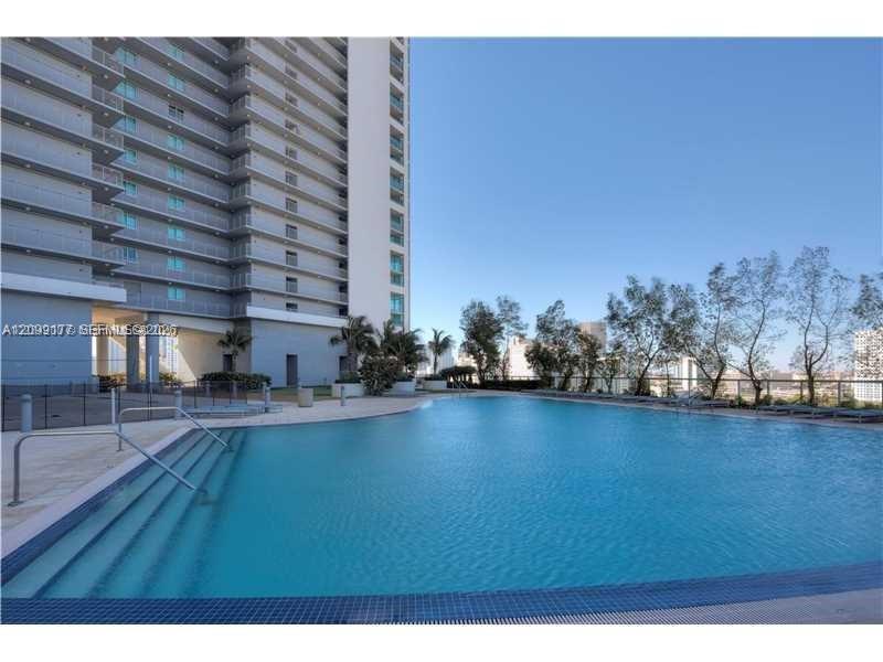 888 Biscayne Blvd # 3703, Miami FL 33132