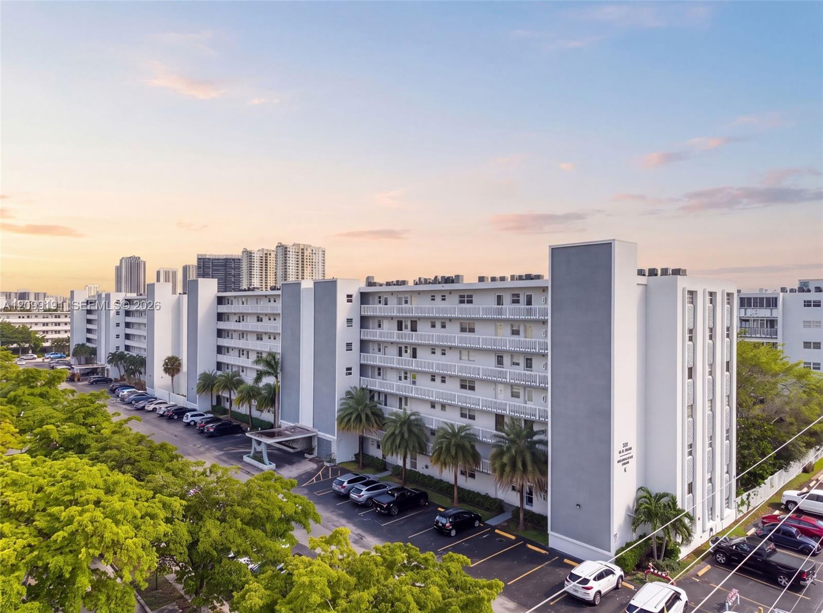 320 NE 12th Ave # 703, Hallandale Beach FL 33009