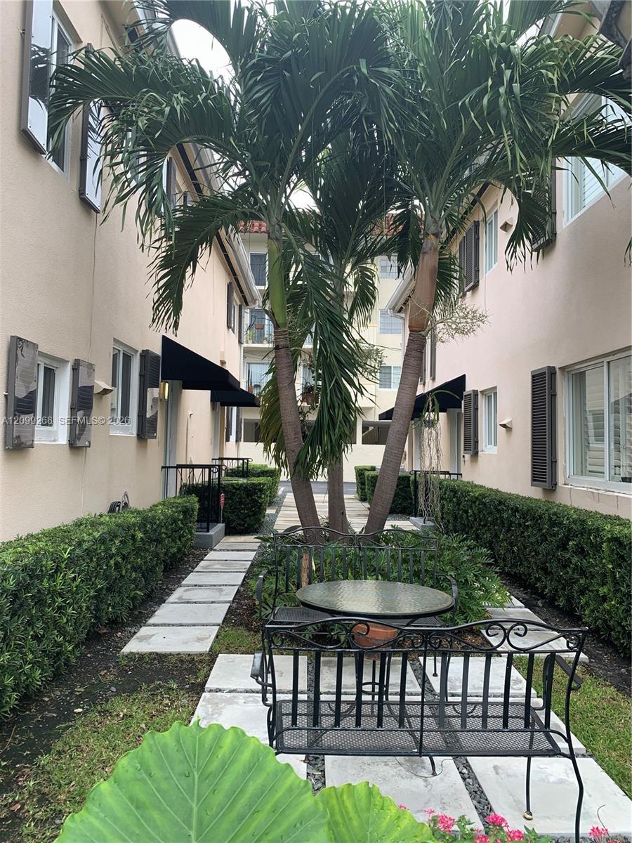 3182 S Le Jeune Rd # 3182, Coral Gables FL 33134