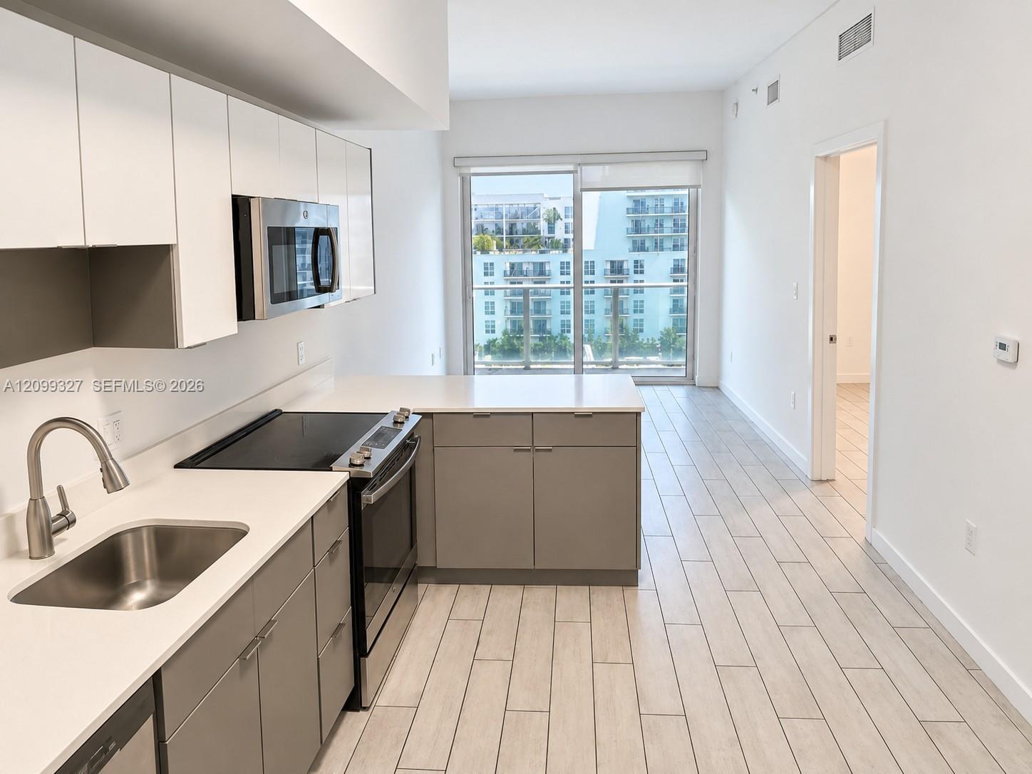 321 NE 26 # 802, Miami FL 33137
