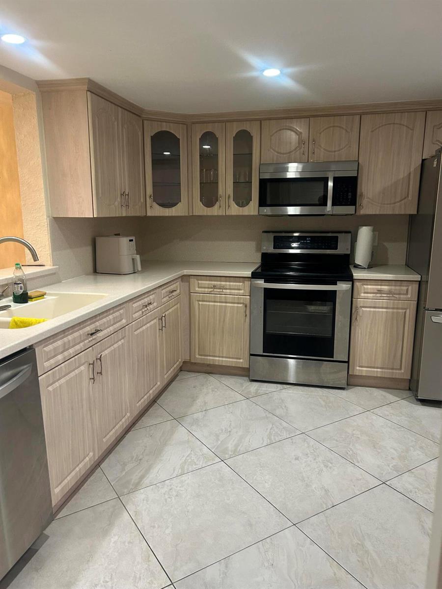 291 S HOLLYBROOK Drive # 308, Pembroke Pines FL 33025