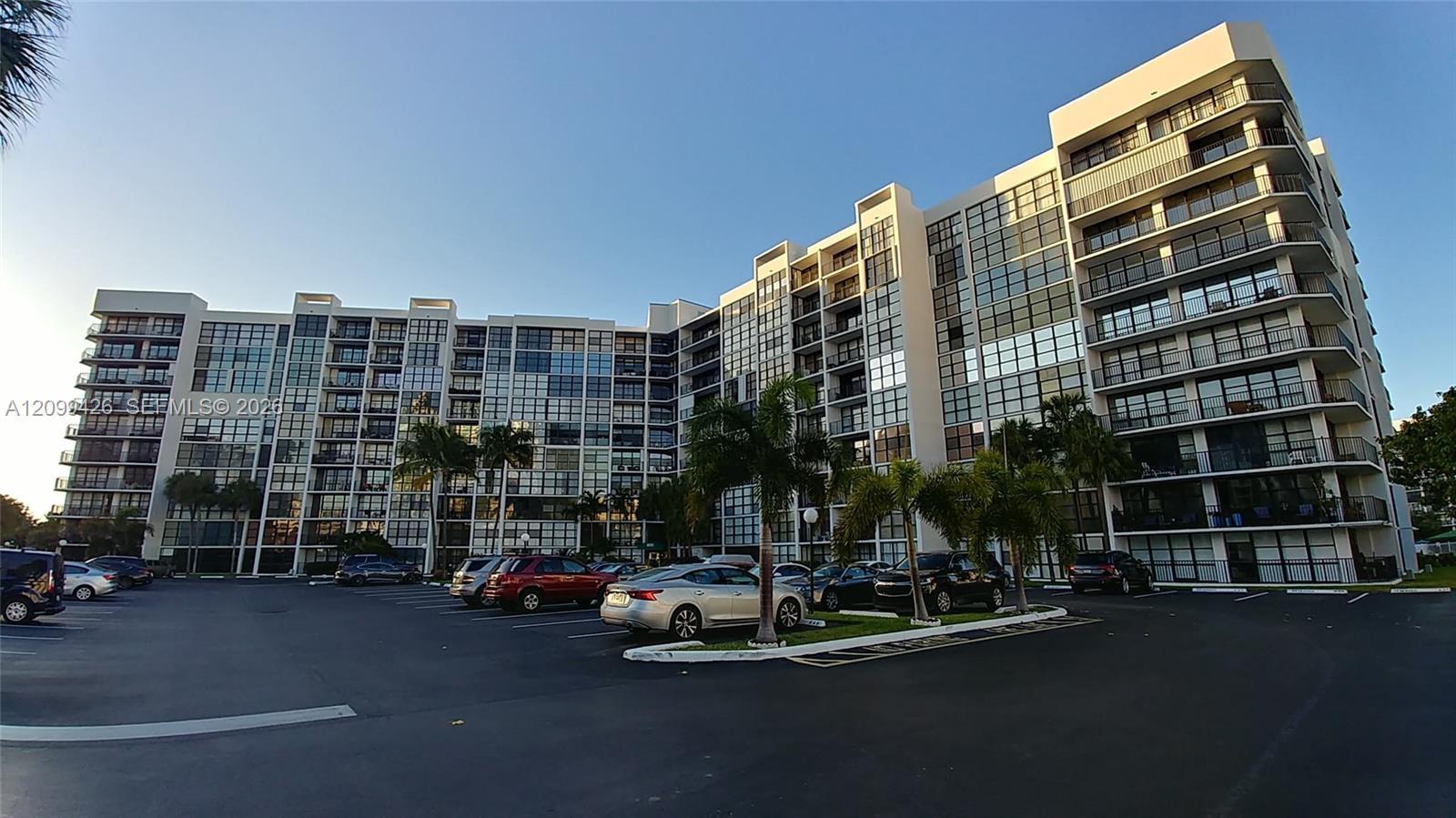800 Parkview Dr # 825, Hallandale Beach FL 33009