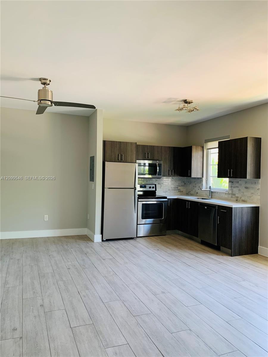 1100 10th St # 17, Miami Beach FL 33139