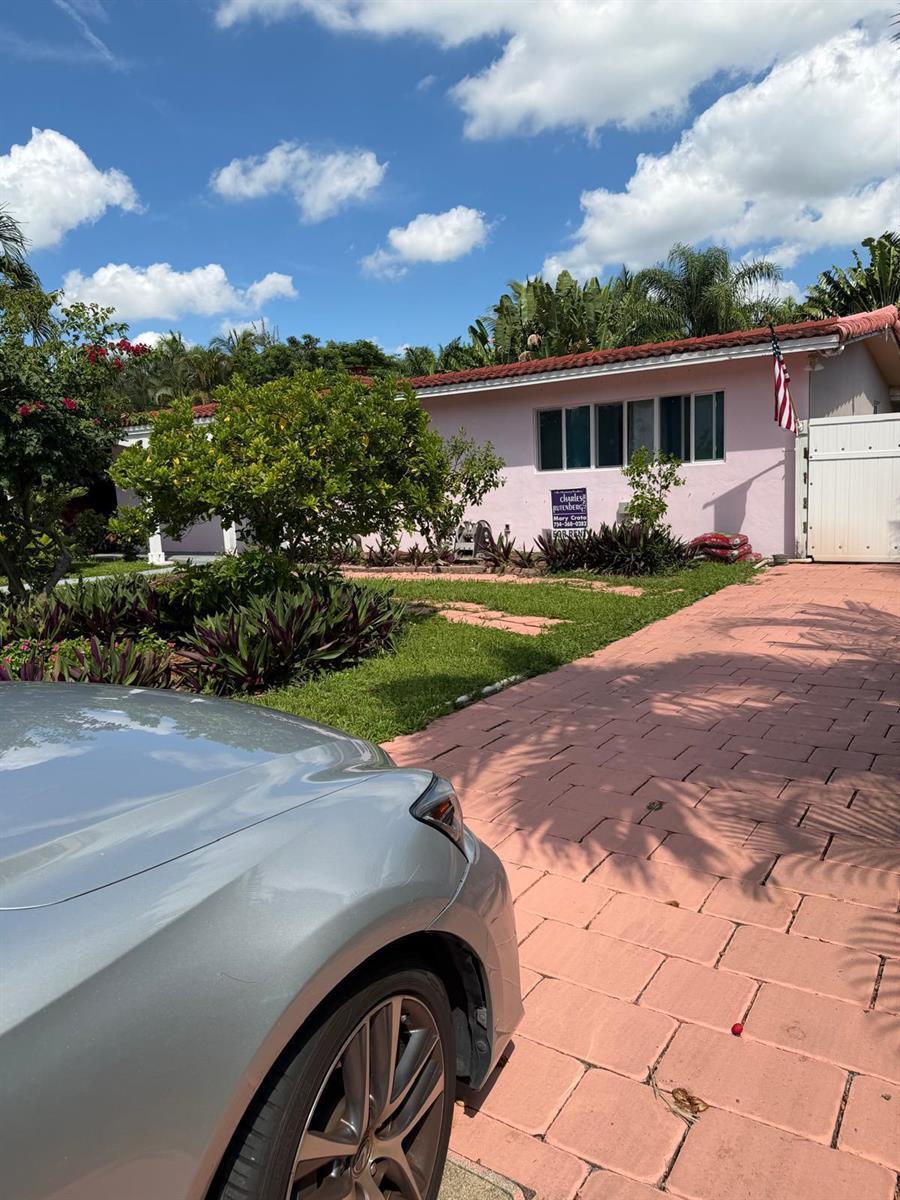 2349 NE 9TH Street, Pompano Beach FL 33062