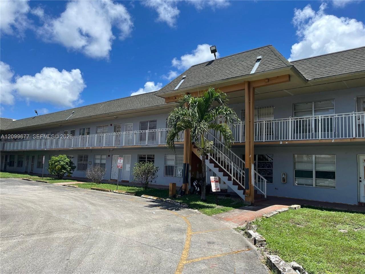 251 NW 177th St # 103, Miami Gardens FL 33169
