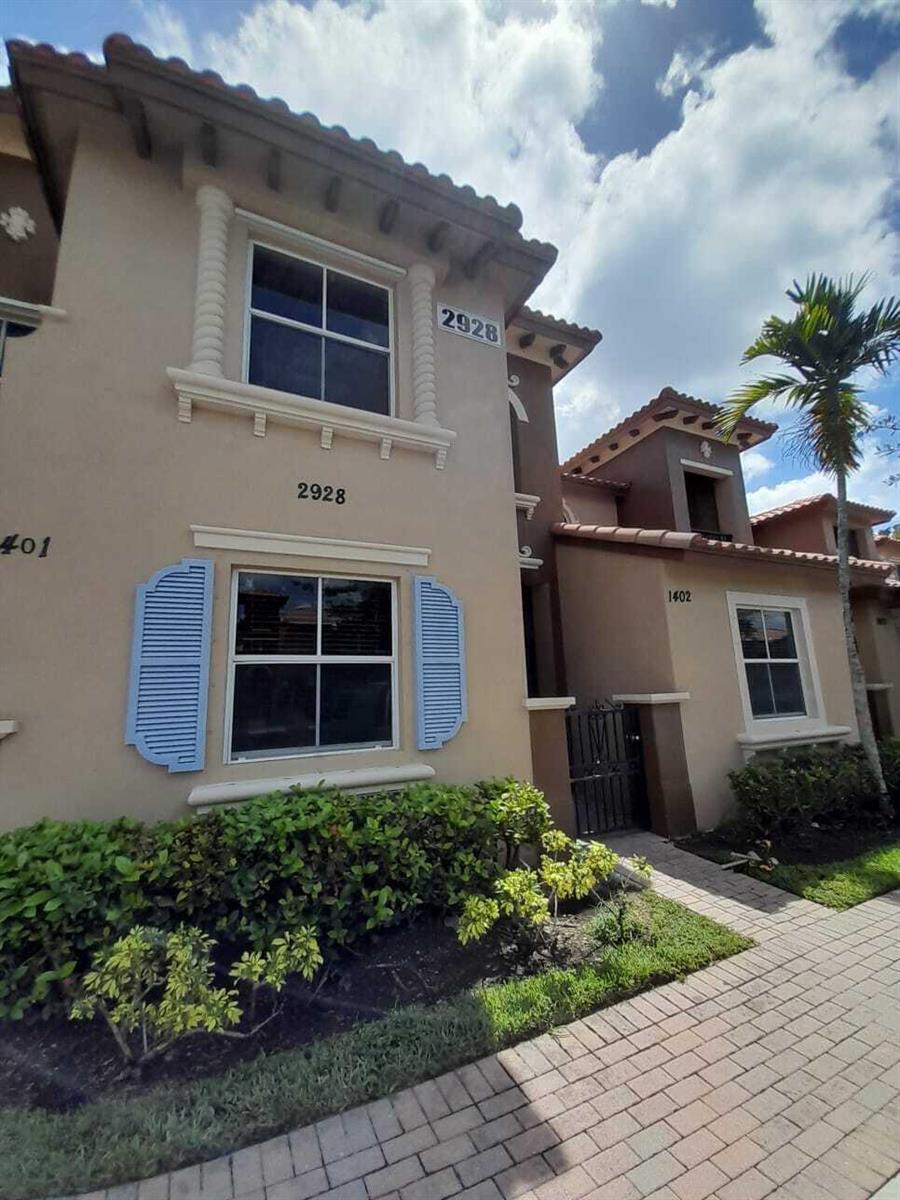 2928 Hidden Hills Road # 1402, West Palm Beach FL 33411