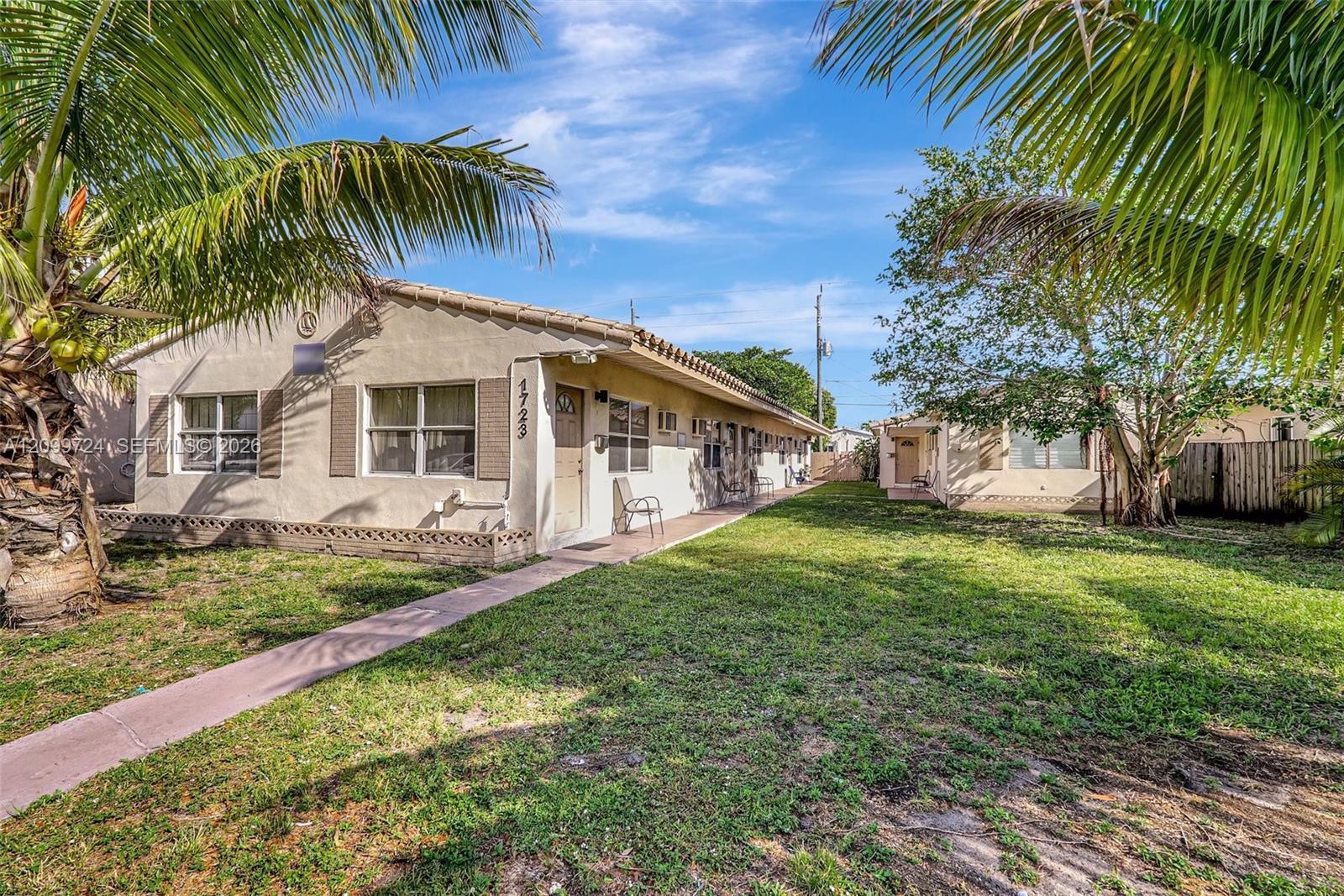 1723 Liberty St # 8, Hollywood FL 33020